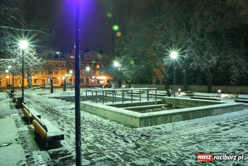 Zdjęcie w galerii na portalu naszraciborz.pl: We wtorek w Raciborzu sypnęło śniegiem. Oby na Boże Narodzenie było biało i mroźno wiadomości z regionu