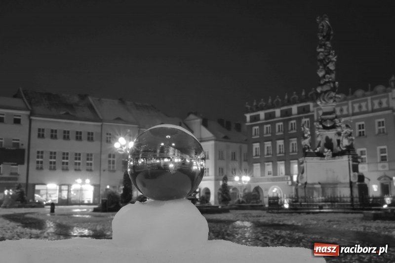 Zdjęcie w galerii na portalu naszraciborz.pl: We wtorek w Raciborzu sypnęło śniegiem. Oby na Boże Narodzenie było biało i mroźno wiadomości z regionu