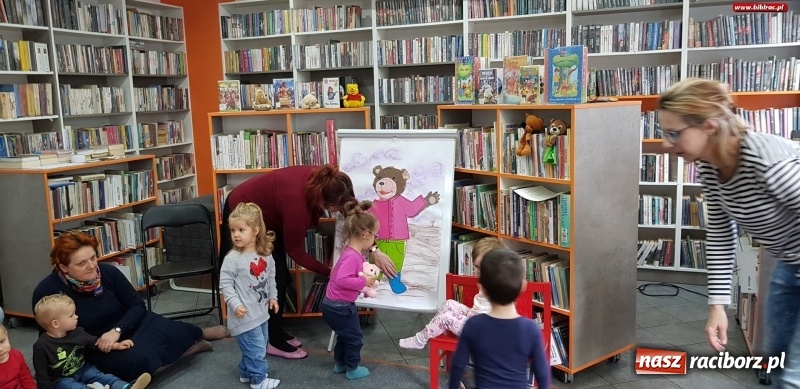 Zdjęcie w galerii na portalu naszraciborz.pl: Misie w Klubie Malucha w bibliotece na Ostrogu wiadomości z regionu