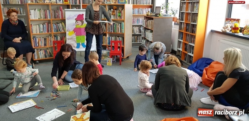 Zdjęcie w galerii na portalu naszraciborz.pl: Misie w Klubie Malucha w bibliotece na Ostrogu wiadomości z regionu