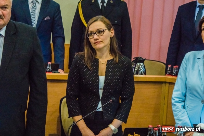 Zdjęcie w galerii na portalu naszraciborz.pl: Inauguracyjna sesja Rady Miasta. Leon Fiołka przewodniczącym. Ustalono pensję prezydenta wiadomości z regionu