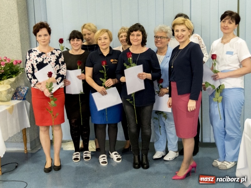 Zdjęcie w galerii na portalu naszraciborz.pl: Obchody Dnia Pracownika Socjalnego w Domu Pomocy Społecznej Złota Jesień  wiadomości z regionu