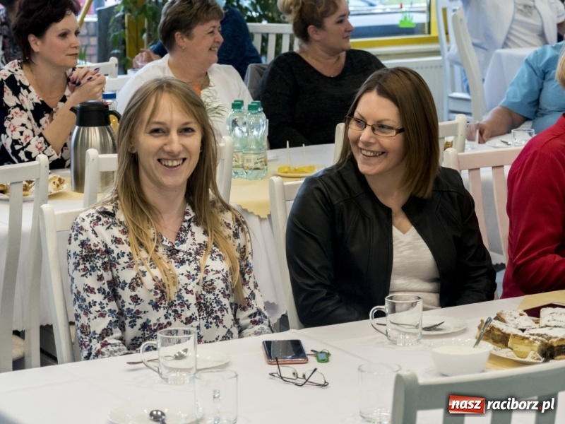 Zdjęcie w galerii na portalu naszraciborz.pl: Obchody Dnia Pracownika Socjalnego w Domu Pomocy Społecznej Złota Jesień  wiadomości z regionu