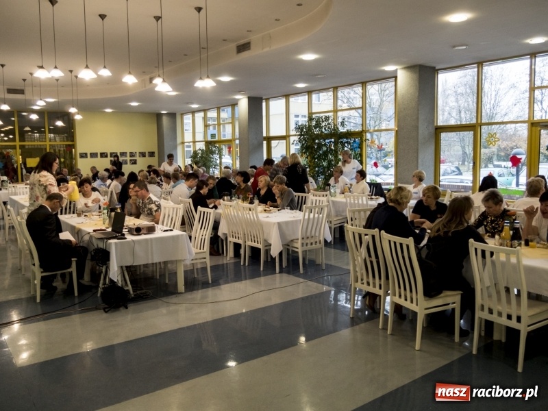 Zdjęcie w galerii na portalu naszraciborz.pl: Obchody Dnia Pracownika Socjalnego w Domu Pomocy Społecznej Złota Jesień  wiadomości z regionu