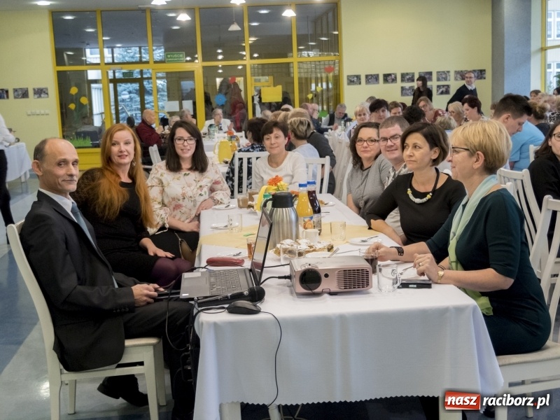 Zdjęcie w galerii na portalu naszraciborz.pl: Obchody Dnia Pracownika Socjalnego w Domu Pomocy Społecznej Złota Jesień  wiadomości z regionu