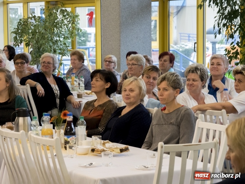 Zdjęcie w galerii na portalu naszraciborz.pl: Obchody Dnia Pracownika Socjalnego w Domu Pomocy Społecznej Złota Jesień  wiadomości z regionu