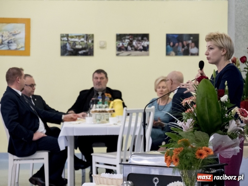 Zdjęcie w galerii na portalu naszraciborz.pl: Obchody Dnia Pracownika Socjalnego w Domu Pomocy Społecznej Złota Jesień  wiadomości z regionu