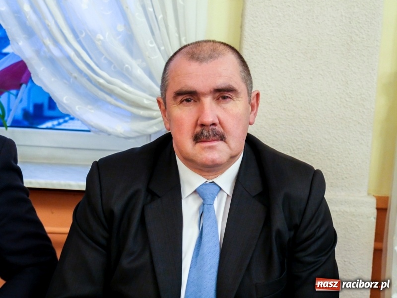 Zdjęcie w galerii na portalu naszraciborz.pl: Ślubowanie, wybory i obniżka pensji wójta. Pierwsze posiedzenie Rady Gminy w Pietrowicach Wielkich wiadomości z regionu