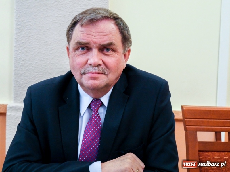 Zdjęcie w galerii na portalu naszraciborz.pl: Ślubowanie, wybory i obniżka pensji wójta. Pierwsze posiedzenie Rady Gminy w Pietrowicach Wielkich wiadomości z regionu