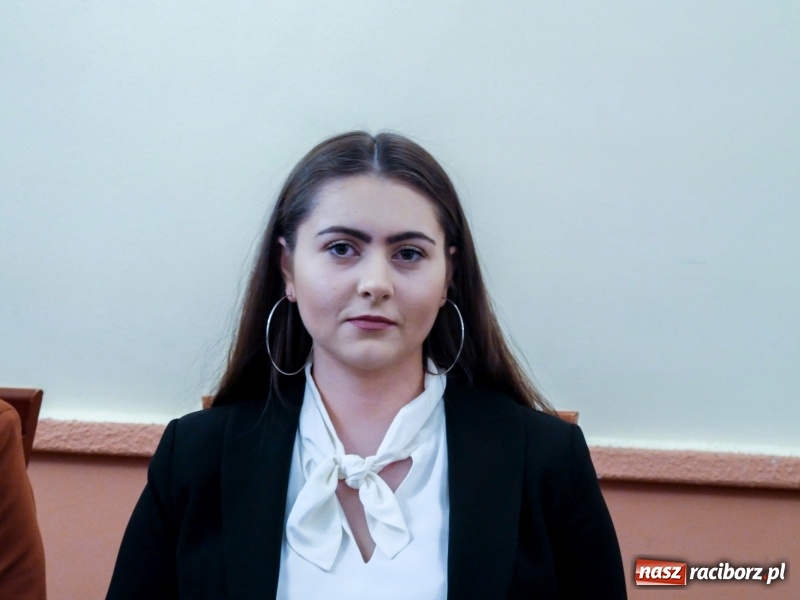 Zdjęcie w galerii na portalu naszraciborz.pl: Ślubowanie, wybory i obniżka pensji wójta. Pierwsze posiedzenie Rady Gminy w Pietrowicach Wielkich wiadomości z regionu