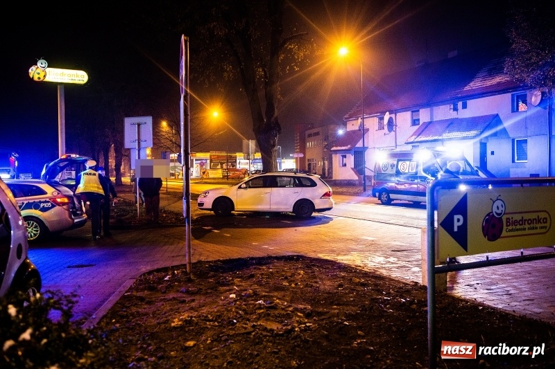 Zdjęcie w galerii na portalu naszraciborz.pl: Kierowca golfa potrącił dwóch pieszych na Opawskiej  wiadomości z regionu