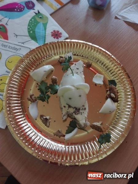 Zdjęcie w galerii na portalu naszraciborz.pl: Dzień zdrowego śniadania w SP 13 wiadomości z regionu