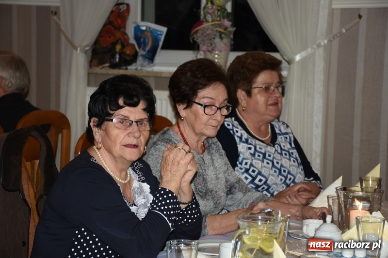 Zdjęcie w galerii na portalu naszraciborz.pl: Seniorzy z Chałupek pokazali, że potrafią się bawić wiadomości z regionu