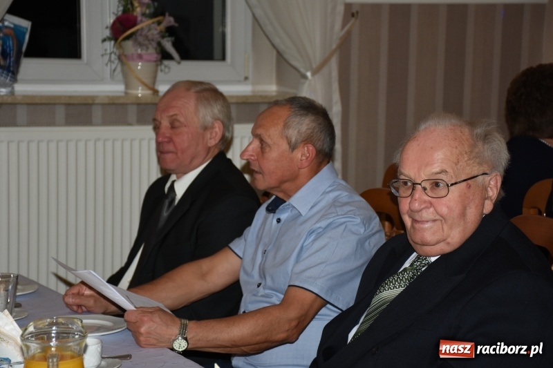 Zdjęcie w galerii na portalu naszraciborz.pl: Seniorzy z Chałupek pokazali, że potrafią się bawić wiadomości z regionu