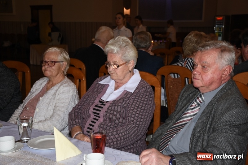 Zdjęcie w galerii na portalu naszraciborz.pl: Seniorzy z Chałupek pokazali, że potrafią się bawić wiadomości z regionu