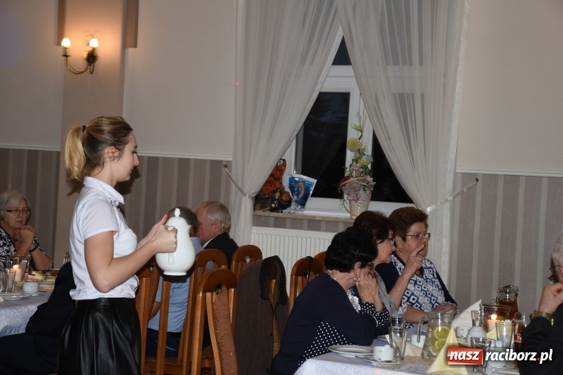 Zdjęcie w galerii na portalu naszraciborz.pl: Seniorzy z Chałupek pokazali, że potrafią się bawić wiadomości z regionu