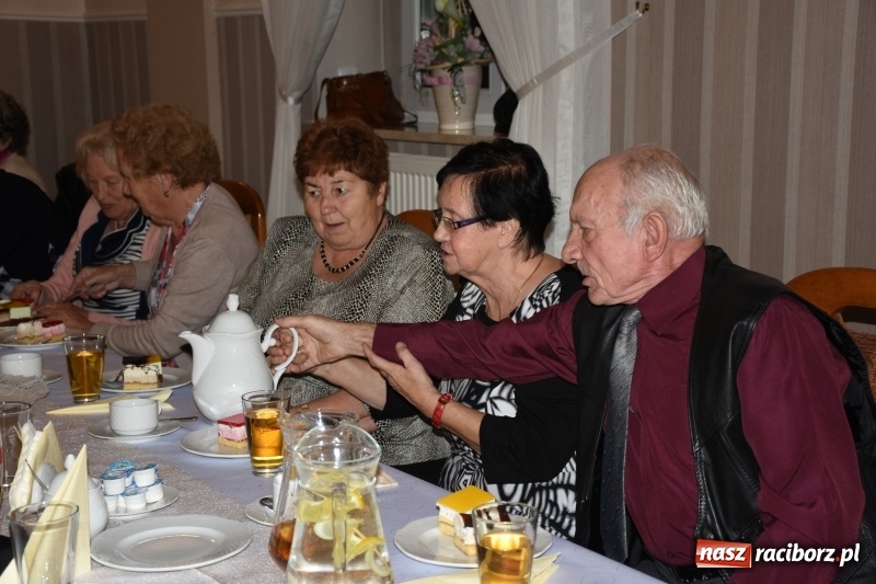 Zdjęcie w galerii na portalu naszraciborz.pl: Seniorzy z Chałupek pokazali, że potrafią się bawić wiadomości z regionu