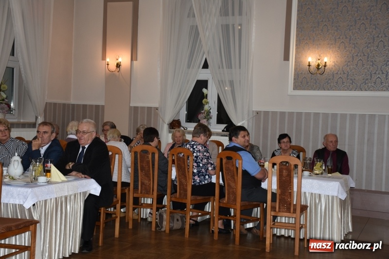 Zdjęcie w galerii na portalu naszraciborz.pl: Seniorzy z Chałupek pokazali, że potrafią się bawić wiadomości z regionu