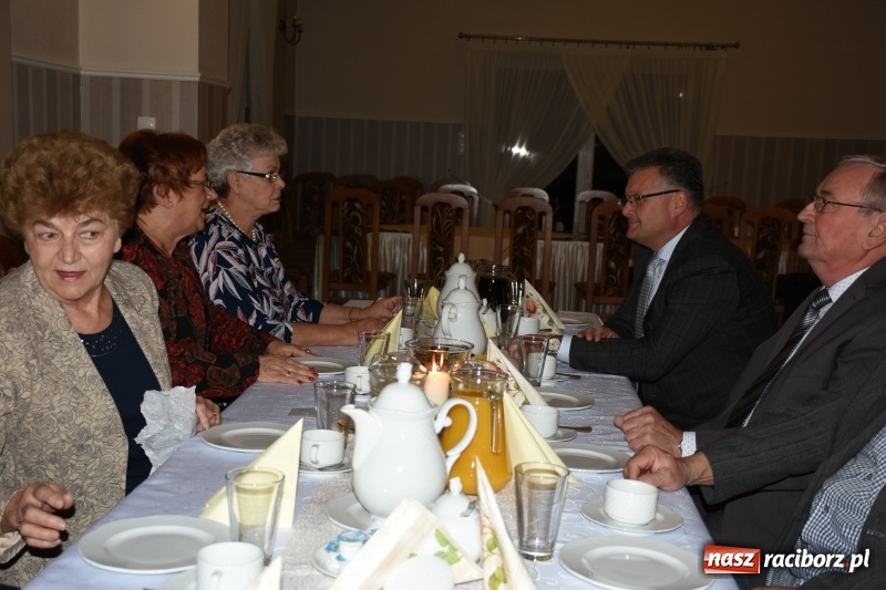 Zdjęcie w galerii na portalu naszraciborz.pl: Seniorzy z Chałupek pokazali, że potrafią się bawić wiadomości z regionu