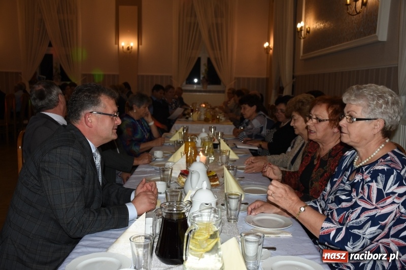 Zdjęcie w galerii na portalu naszraciborz.pl: Seniorzy z Chałupek pokazali, że potrafią się bawić wiadomości z regionu