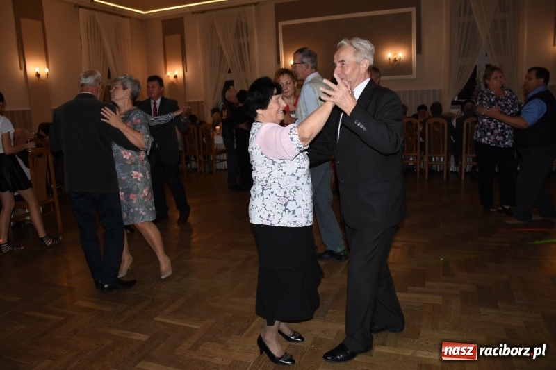 Zdjęcie w galerii na portalu naszraciborz.pl: Seniorzy z Chałupek pokazali, że potrafią się bawić wiadomości z regionu