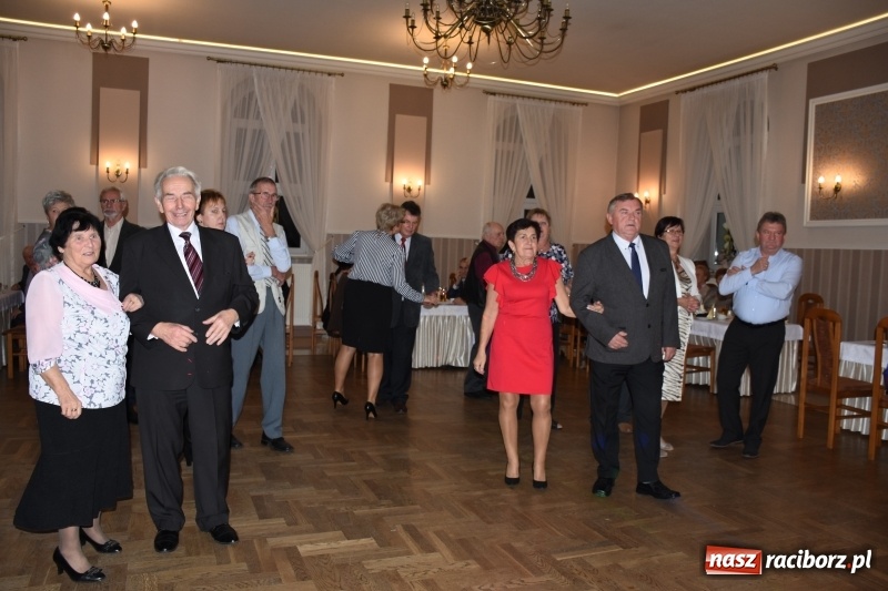 Zdjęcie w galerii na portalu naszraciborz.pl: Seniorzy z Chałupek pokazali, że potrafią się bawić wiadomości z regionu