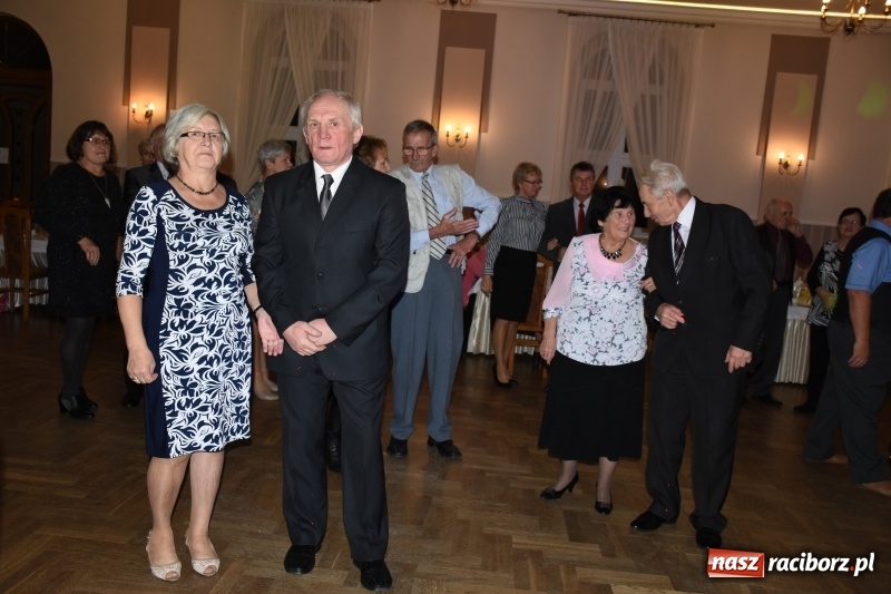 Zdjęcie w galerii na portalu naszraciborz.pl: Seniorzy z Chałupek pokazali, że potrafią się bawić wiadomości z regionu