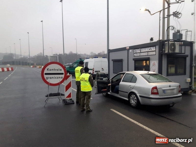 Zdjęcie w galerii na portalu naszraciborz.pl: Wróciła kontrola graniczna. Sprawdź, w których miejscach można przekraczać granicę z Czechami  wiadomości z regionu