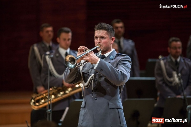 Zdjęcie w galerii na portalu naszraciborz.pl: Wyjątkowy koncert policyjnych muzyków w NOSPR wiadomości z regionu
