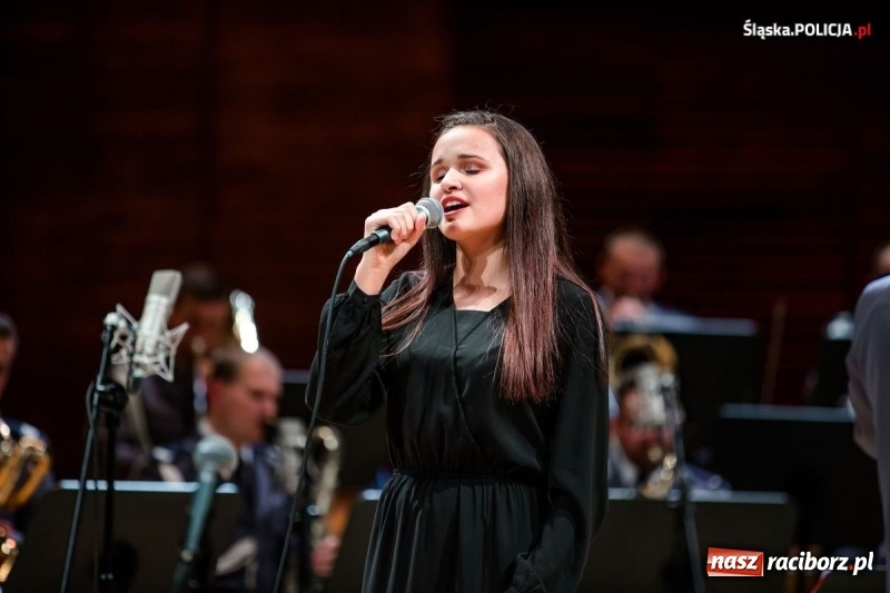 Zdjęcie w galerii na portalu naszraciborz.pl: Wyjątkowy koncert policyjnych muzyków w NOSPR wiadomości z regionu