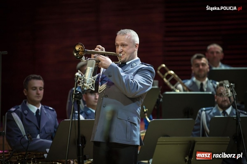 Zdjęcie w galerii na portalu naszraciborz.pl: Wyjątkowy koncert policyjnych muzyków w NOSPR wiadomości z regionu