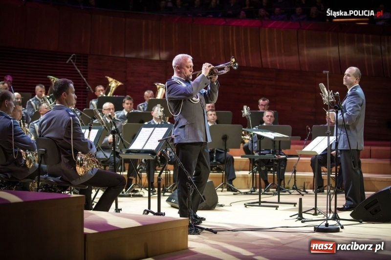 Zdjęcie w galerii na portalu naszraciborz.pl: Wyjątkowy koncert policyjnych muzyków w NOSPR wiadomości z regionu