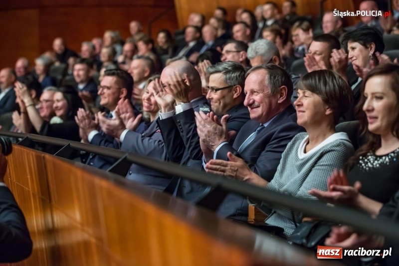 Zdjęcie w galerii na portalu naszraciborz.pl: Wyjątkowy koncert policyjnych muzyków w NOSPR wiadomości z regionu