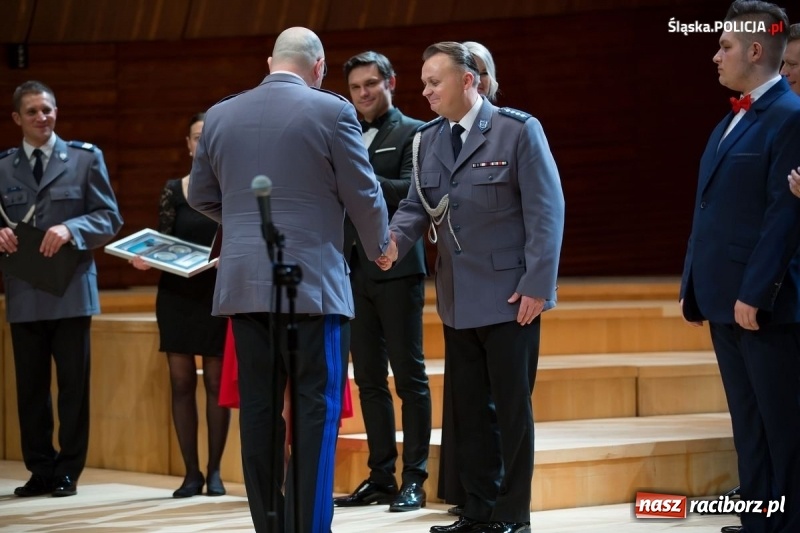 Zdjęcie w galerii na portalu naszraciborz.pl: Wyjątkowy koncert policyjnych muzyków w NOSPR wiadomości z regionu