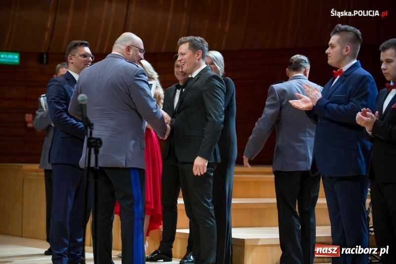 Zdjęcie w galerii na portalu naszraciborz.pl: Wyjątkowy koncert policyjnych muzyków w NOSPR wiadomości z regionu