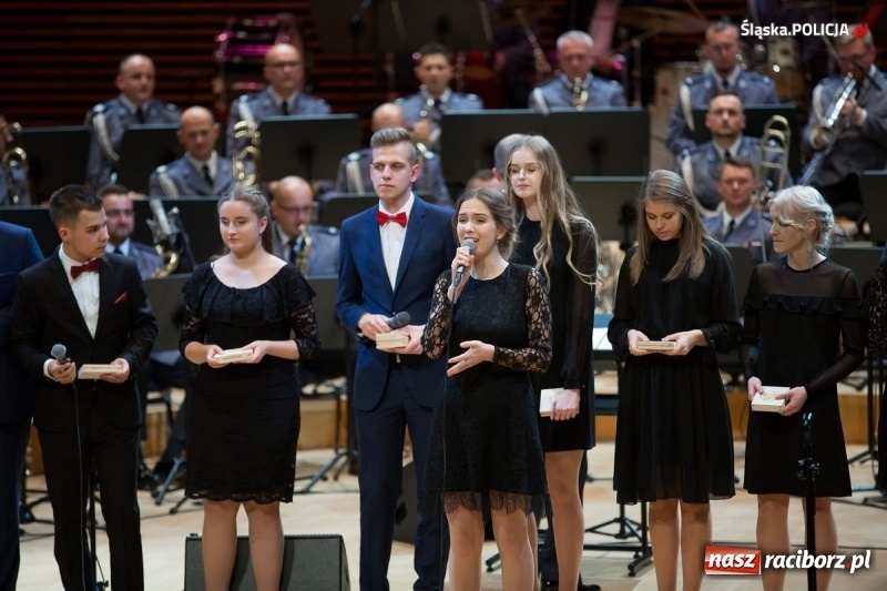 Zdjęcie w galerii na portalu naszraciborz.pl: Wyjątkowy koncert policyjnych muzyków w NOSPR wiadomości z regionu