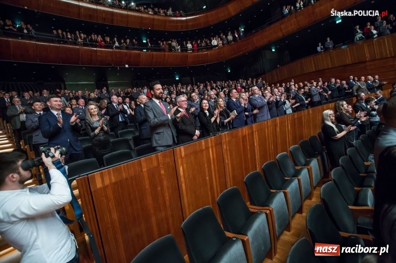 Zdjęcie w galerii na portalu naszraciborz.pl: Wyjątkowy koncert policyjnych muzyków w NOSPR wiadomości z regionu