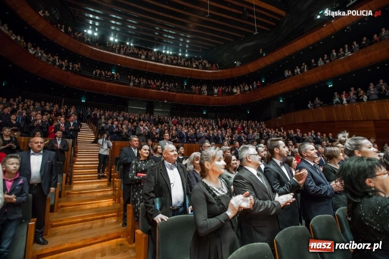 Zdjęcie w galerii na portalu naszraciborz.pl: Wyjątkowy koncert policyjnych muzyków w NOSPR wiadomości z regionu