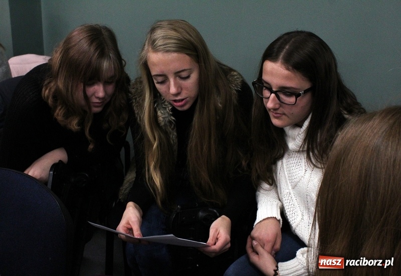 Zdjęcie w galerii na portalu naszraciborz.pl: Tydzień Konstytucyjny w ZSO nr 1 w Raciborzu wiadomości z regionu
