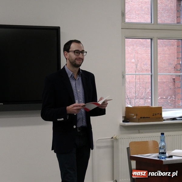 Zdjęcie w galerii na portalu naszraciborz.pl: Tydzień Konstytucyjny w ZSO nr 1 w Raciborzu wiadomości z regionu