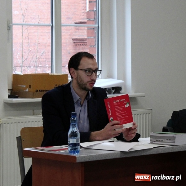 Zdjęcie w galerii na portalu naszraciborz.pl: Tydzień Konstytucyjny w ZSO nr 1 w Raciborzu wiadomości z regionu