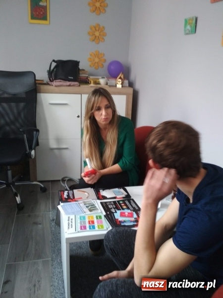 Zdjęcie w galerii na portalu naszraciborz.pl: Światowy Dzień Rzucania Palenia w ZSOMS w Raciborzu wiadomości z regionu