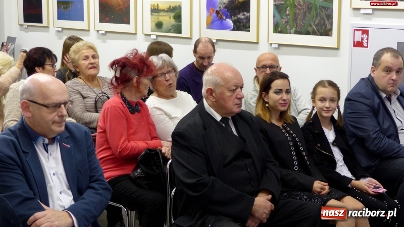 Zdjęcie w galerii na portalu naszraciborz.pl: Największa jest miłość. Rozstrzygnięcie V edycji konkursu literackiego w MiPBP wiadomości z regionu
