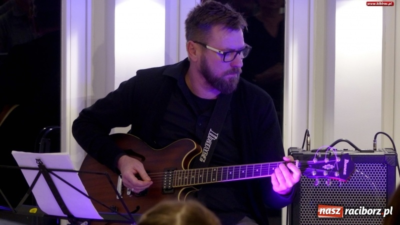 Zdjęcie w galerii na portalu naszraciborz.pl: Największa jest miłość. Rozstrzygnięcie V edycji konkursu literackiego w MiPBP wiadomości z regionu