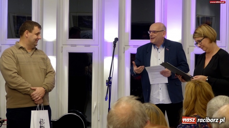 Zdjęcie w galerii na portalu naszraciborz.pl: Największa jest miłość. Rozstrzygnięcie V edycji konkursu literackiego w MiPBP wiadomości z regionu