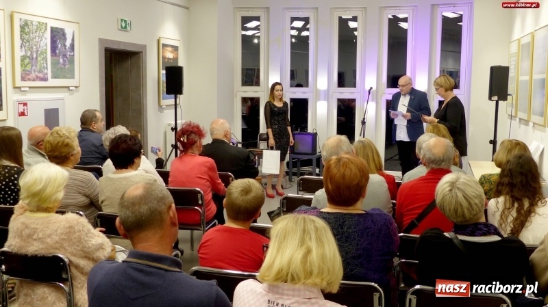 Zdjęcie w galerii na portalu naszraciborz.pl: Największa jest miłość. Rozstrzygnięcie V edycji konkursu literackiego w MiPBP wiadomości z regionu