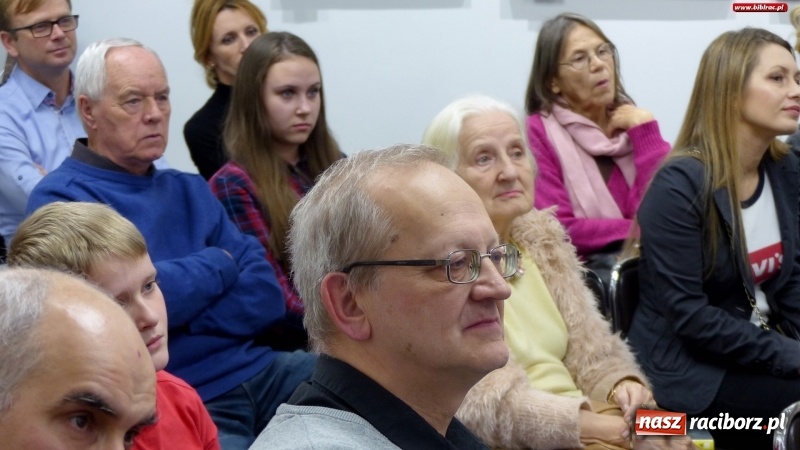 Zdjęcie w galerii na portalu naszraciborz.pl: Największa jest miłość. Rozstrzygnięcie V edycji konkursu literackiego w MiPBP wiadomości z regionu