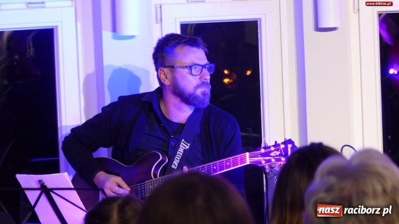 Zdjęcie w galerii na portalu naszraciborz.pl: Największa jest miłość. Rozstrzygnięcie V edycji konkursu literackiego w MiPBP wiadomości z regionu