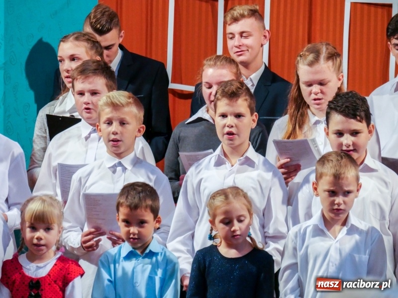 Zdjęcie w galerii na portalu naszraciborz.pl: Obchody Dnia Pracownika Socjalnego w Pogrzebieniu wiadomości z regionu