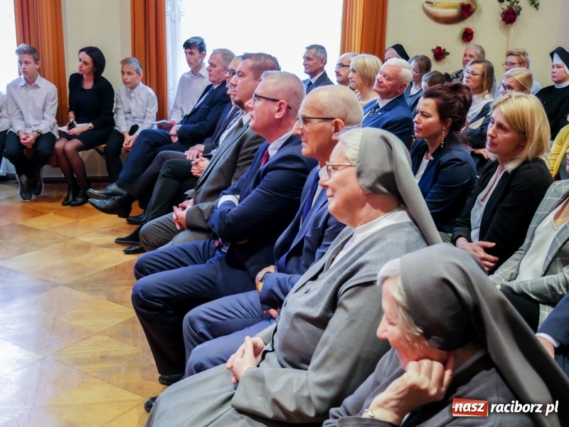 Zdjęcie w galerii na portalu naszraciborz.pl: Obchody Dnia Pracownika Socjalnego w Pogrzebieniu wiadomości z regionu